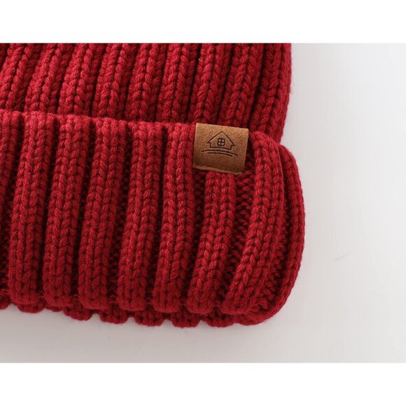 Men Red Ribbed knit Beanie Hat With Cuffed Brim and Small Leather Logo Patch - Picture 7 of 8